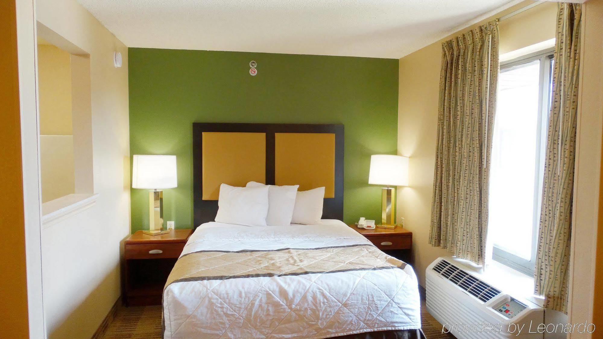 Extended Stay America Select Suites - Madison - Old Sauk Rd Ngoại thất bức ảnh